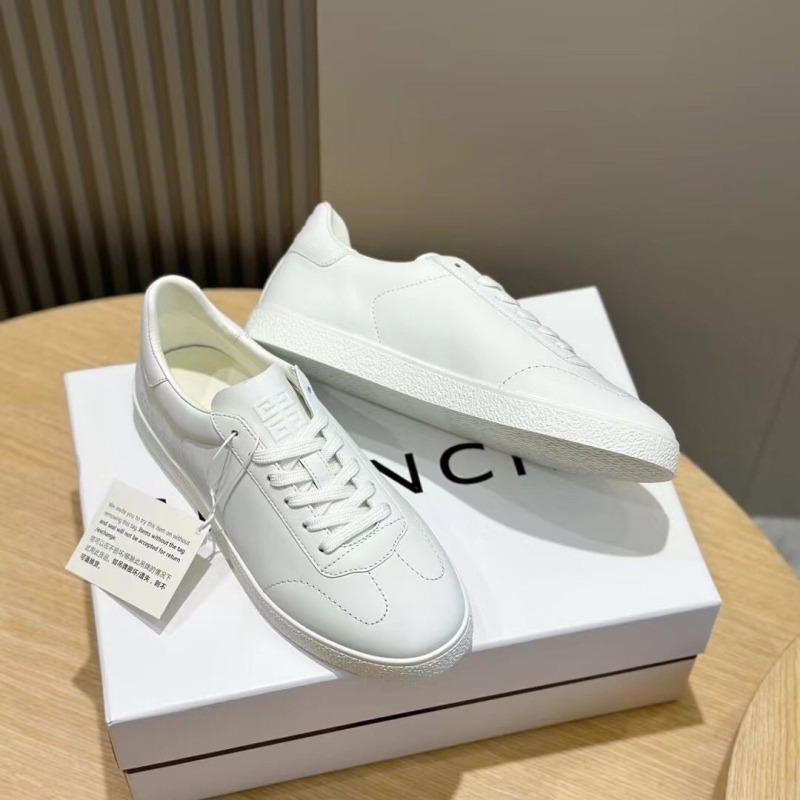 Givenchy Sneakers